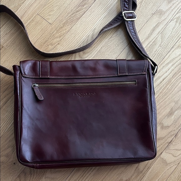 LUCALDO Classic Leather Messenger Bag - Picture 3 of 16
